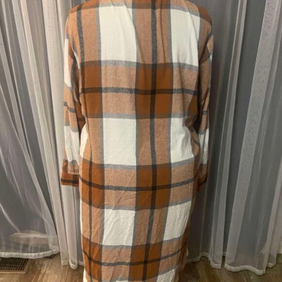 Torrid size 4 (26W) Plaid Brown Cotton Long Line Shacket - Picture 10 of 10